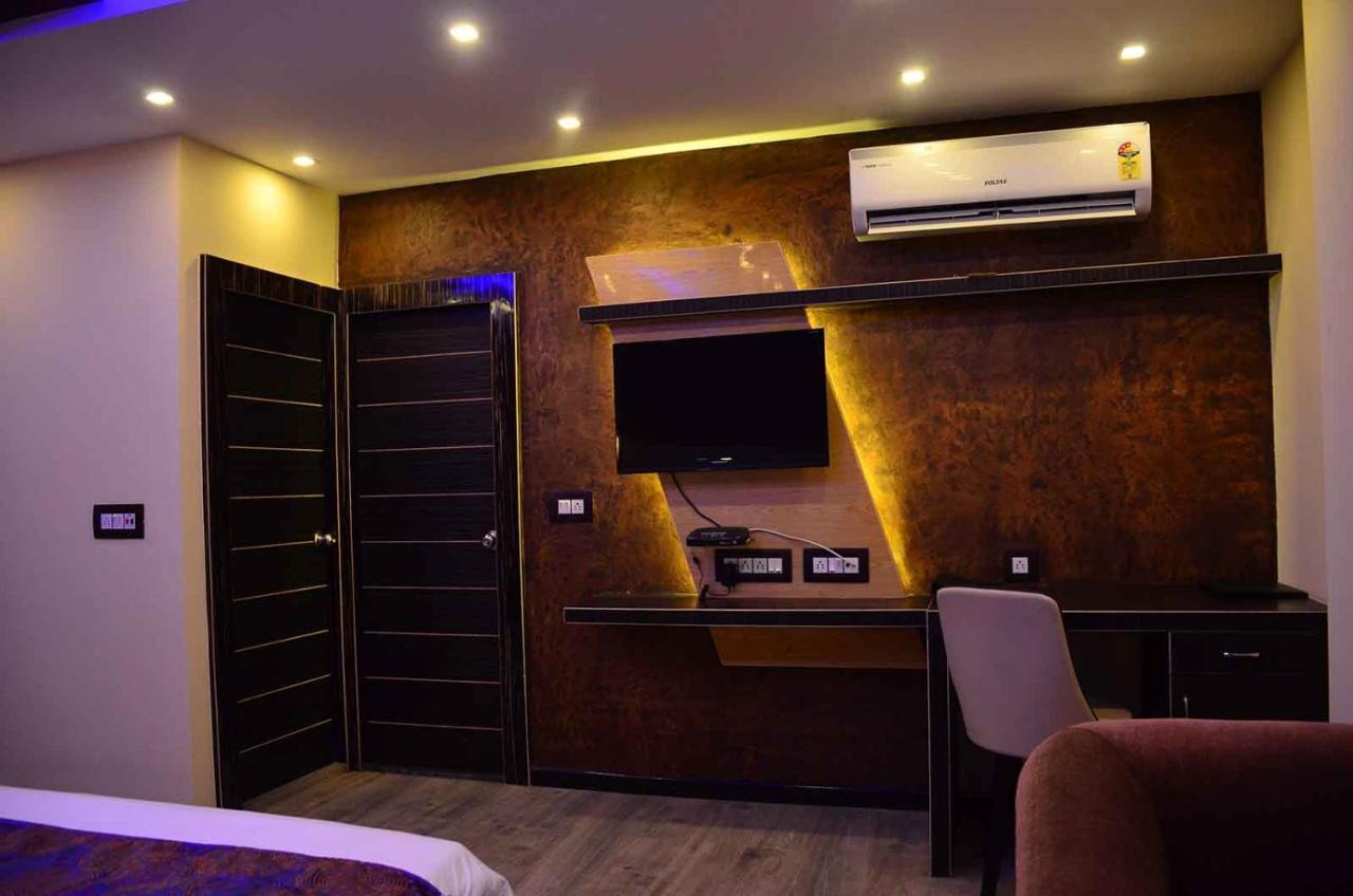 Dolphin Chocolate Inn Chandannagar Eksteriør bilde