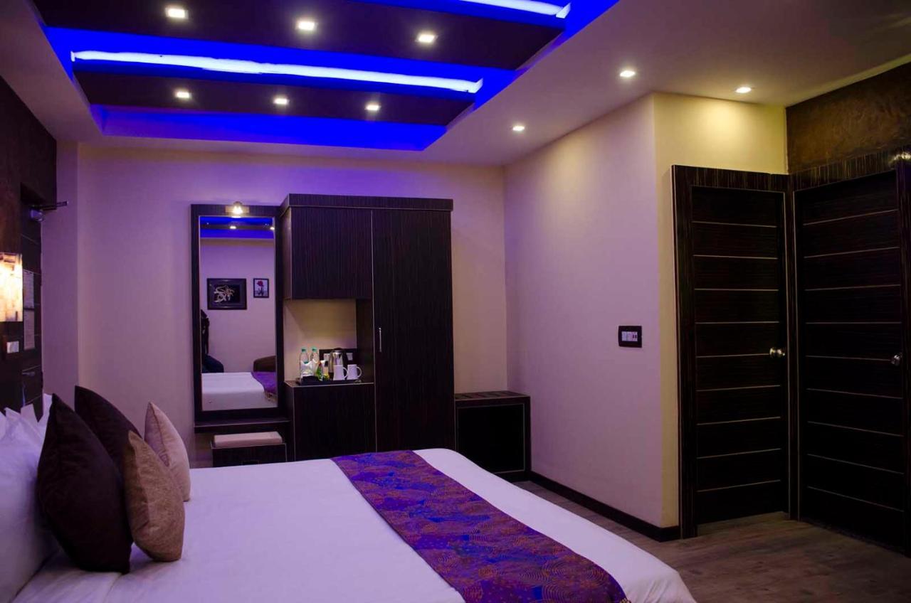 Dolphin Chocolate Inn Chandannagar Eksteriør bilde