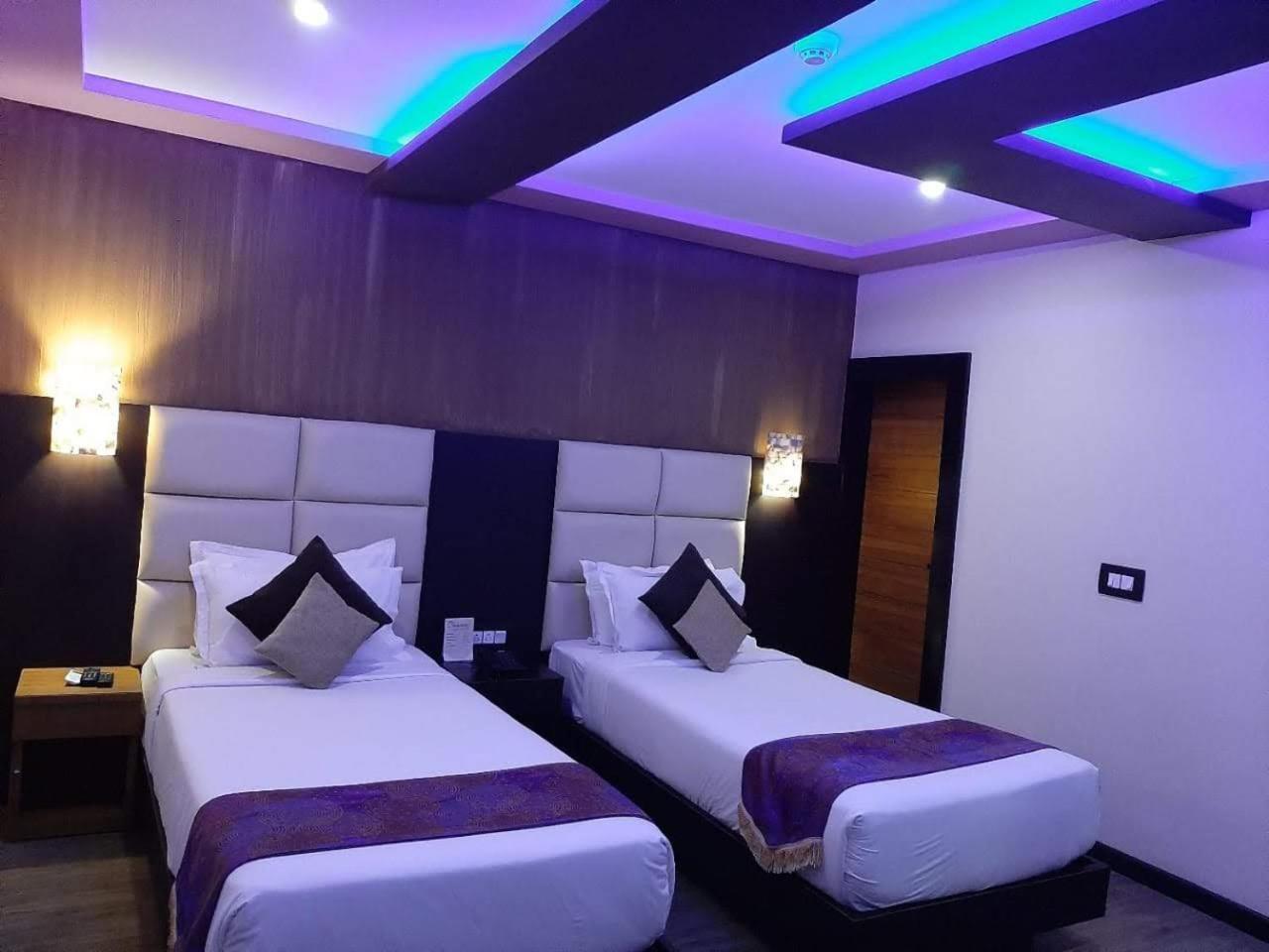 Dolphin Chocolate Inn Chandannagar Eksteriør bilde
