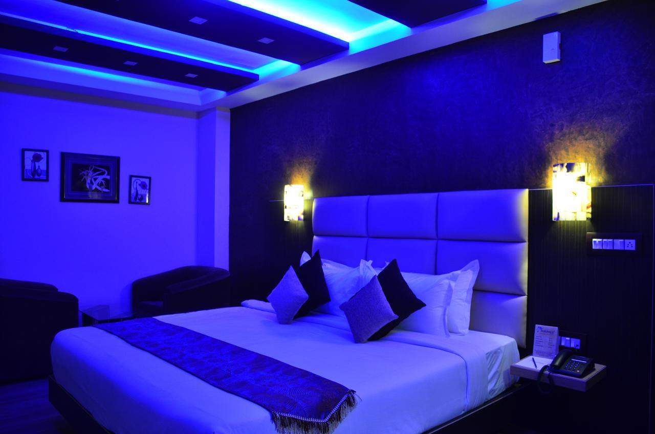 Dolphin Chocolate Inn Chandannagar Eksteriør bilde