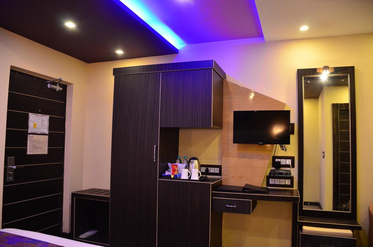 Dolphin Chocolate Inn Chandannagar Eksteriør bilde