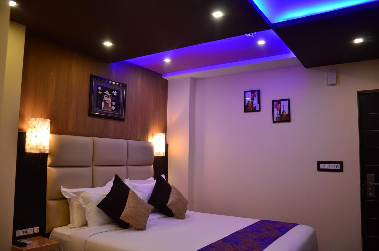 Dolphin Chocolate Inn Chandannagar Eksteriør bilde